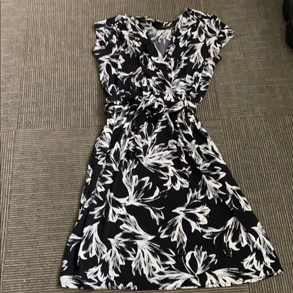 Tie belt dress